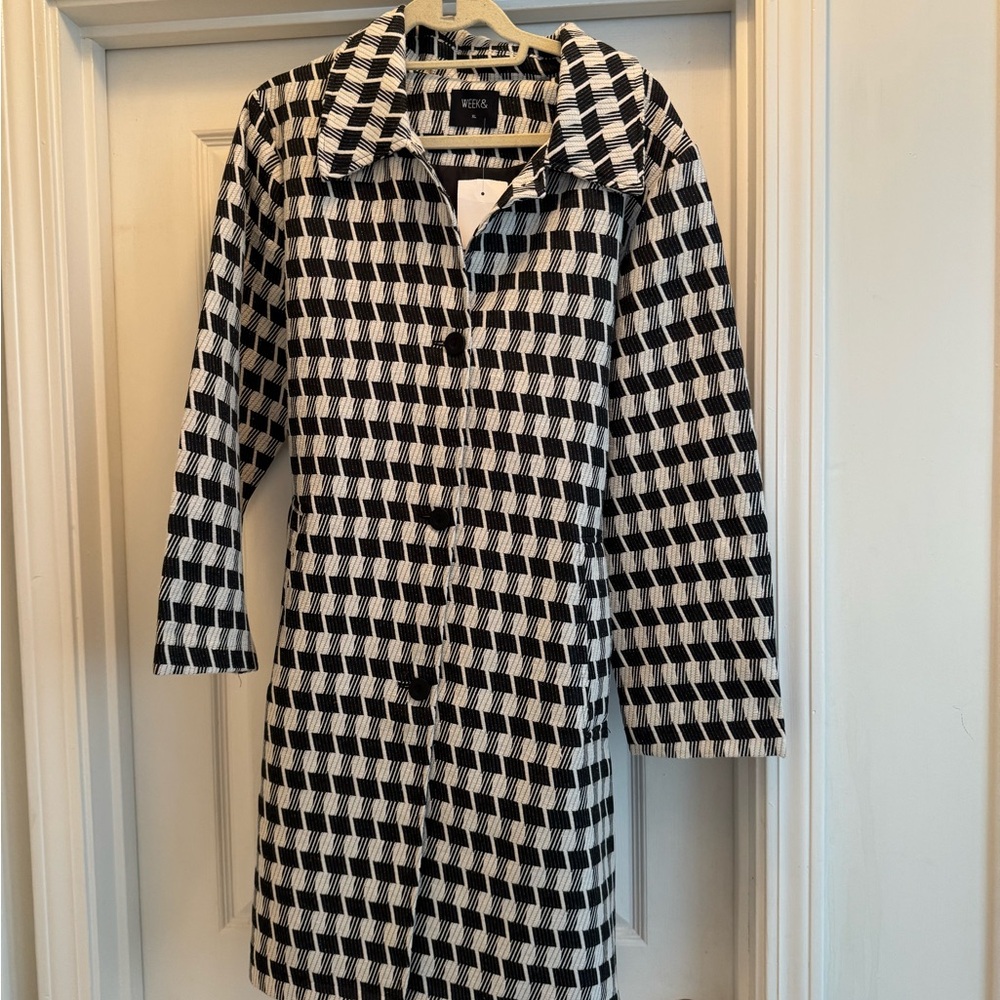 Week & Checkered Coat